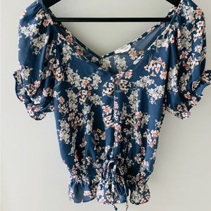 Floral top- size small